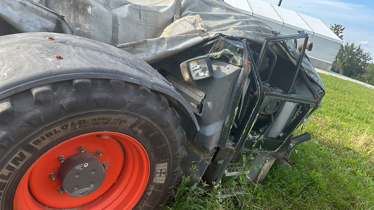 Claas Scorpion 732 części zwolnica zwrotnica Piasta koła most silnik skrzynia kabina inne - מפרק היגוי עבור מכונה חקלאית: תמונה 3 Claas Scorpion 732 części zwolnica zwrotnica Piasta koła most silnik skrzynia kabina inne - מפרק היגוי עבור מכונה חקלאית: תמונה 3