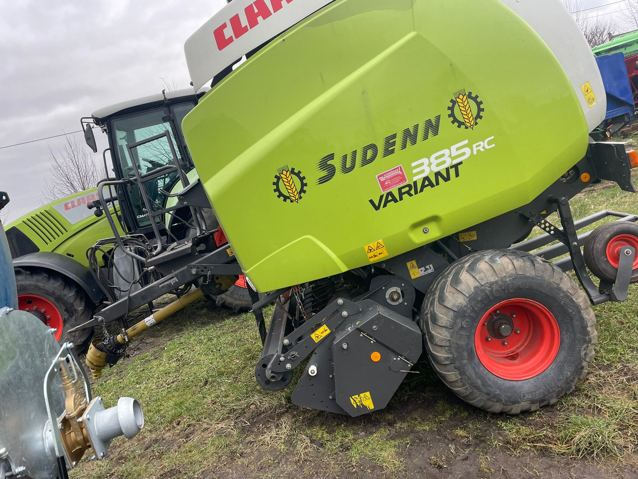 Claas Variant 385RC - prasa - części - מכונת צרור עגולה: תמונה 1 Claas Variant 385RC - prasa - części - מכונת צרור עגולה: תמונה 1