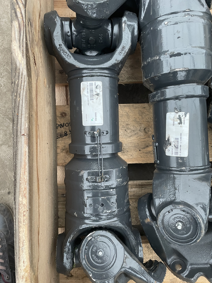 Claas Xerion 4000-5000 - wał wałek przegubowy przegub 0015041470 - גל מדחף עבור מכונה חקלאית: תמונה 1 Claas Xerion 4000-5000 - wał wałek przegubowy przegub 0015041470 - גל מדחף עבור מכונה חקלאית: תמונה 1