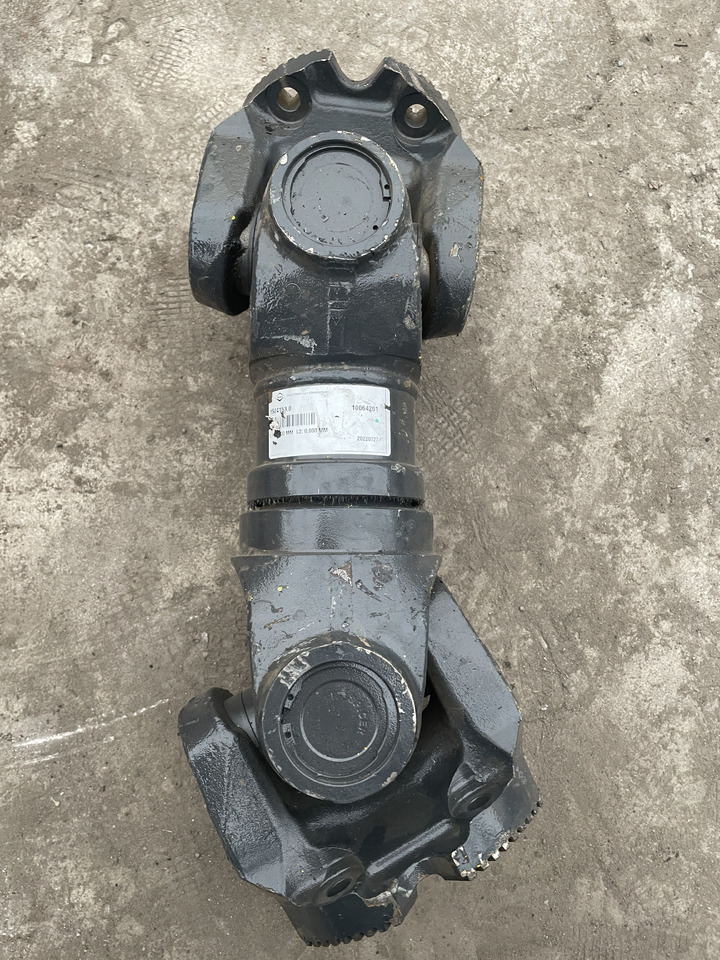 Claas Xerion 4000-5000 - wał wałek przegubowy przegub 0015041530 - גל מדחף עבור מכונה חקלאית: תמונה 1 Claas Xerion 4000-5000 - wał wałek przegubowy przegub 0015041530 - גל מדחף עבור מכונה חקלאית: תמונה 1