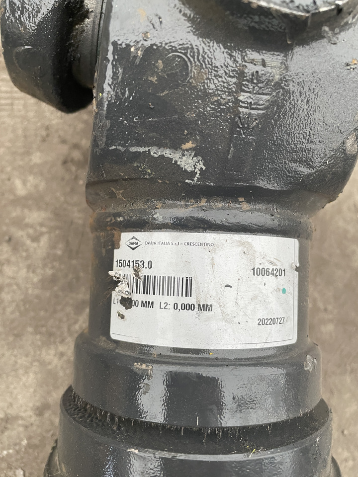 Claas Xerion 4000-5000 - wał wałek przegubowy przegub 0015041530 - גל מדחף עבור מכונה חקלאית: תמונה 2 Claas Xerion 4000-5000 - wał wałek przegubowy przegub 0015041530 - גל מדחף עבור מכונה חקלאית: תמונה 2