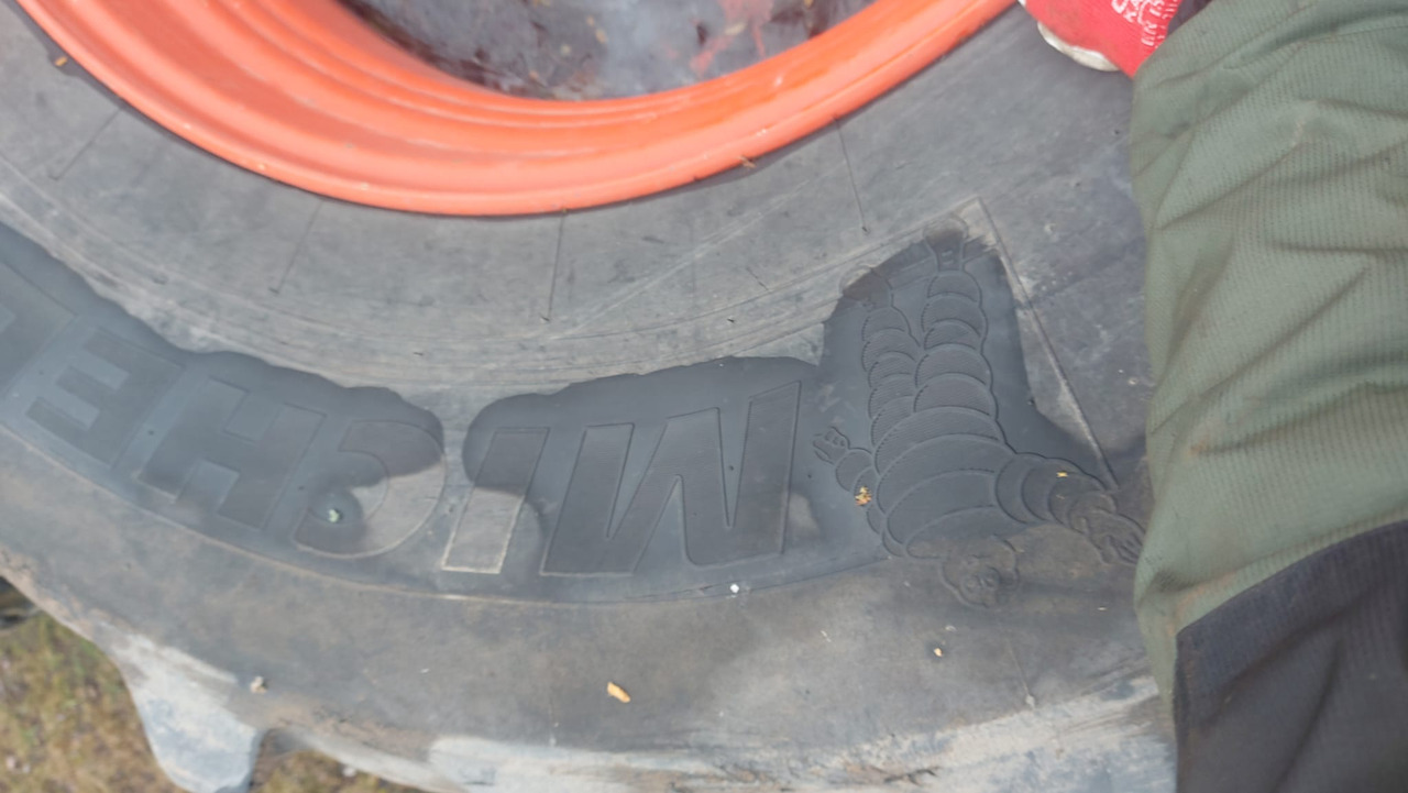 Claas Xerion - koła felgi opony 800/70R38 800/70/38 - חישוק עבור מכונה חקלאית: תמונה 5 Claas Xerion - koła felgi opony 800/70R38 800/70/38 - חישוק עבור מכונה חקלאית: תמונה 5