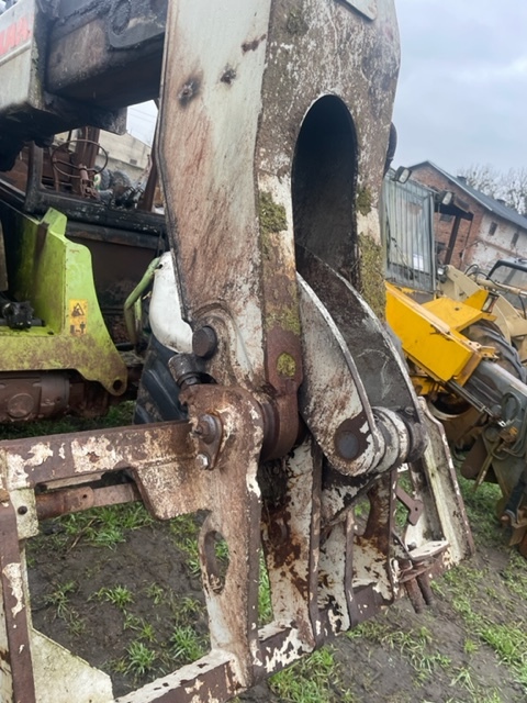 Claas k50 zwolnica zwrotnica skrzynia ramię teleskop inne części - מפרק היגוי עבור מכונה חקלאית: תמונה 2 Claas k50 zwolnica zwrotnica skrzynia ramię teleskop inne części - מפרק היגוי עבור מכונה חקלאית: תמונה 2