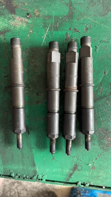 Deutz BF4M2012 wtryski 02931905 - מזרק עבור מכונה חקלאית: תמונה 5 Deutz BF4M2012 wtryski 02931905 - מזרק עבור מכונה חקלאית: תמונה 5