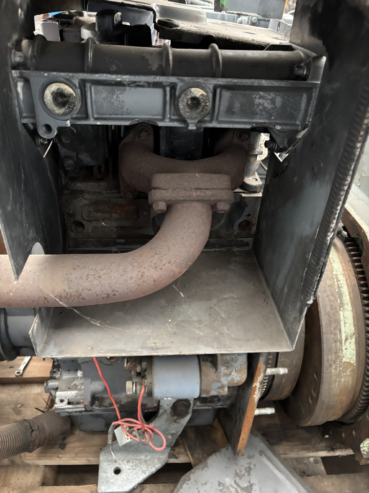 Deutz F2L1011 Silnik Blok Koło Zamachowe Tłok Pokrywa CZĘŚCI - גלגל תנופה עבור מכונה חקלאית: תמונה 3 Deutz F2L1011 Silnik Blok Koło Zamachowe Tłok Pokrywa CZĘŚCI - גלגל תנופה עבור מכונה חקלאית: תמונה 3