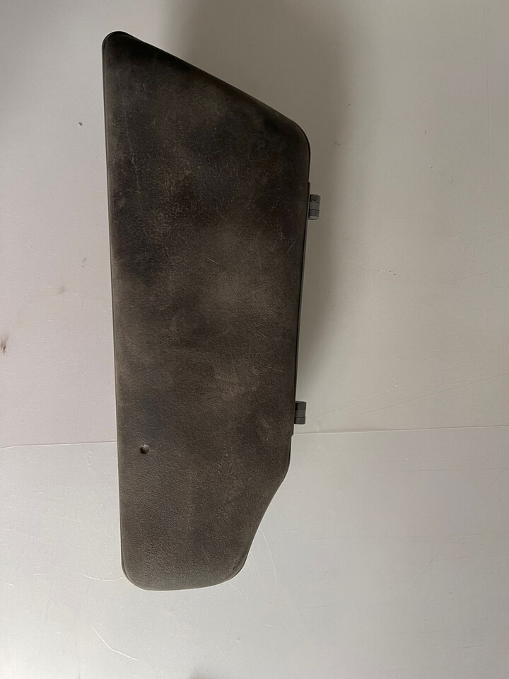 FENDT 8G6410M0013/8G6410M003-podłokietnik - מושב עבור מכונה חקלאית: תמונה 1 FENDT 8G6410M0013/8G6410M003-podłokietnik - מושב עבור מכונה חקלאית: תמונה 1