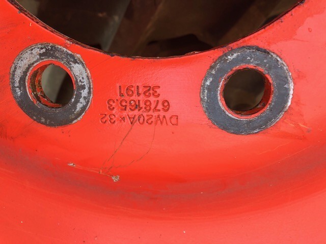 Felga DW20Ax32 , Felga 20x32 Claas Dominator Mega - חבילת גלגלים וצמיגים עבור מכונה חקלאית: תמונה 2 Felga DW20Ax32 , Felga 20x32 Claas Dominator Mega - חבילת גלגלים וצמיגים עבור מכונה חקלאית: תמונה 2