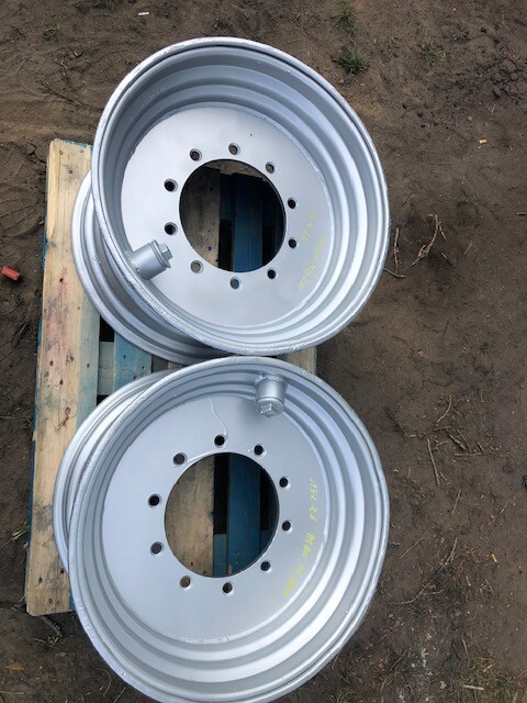 Felga Dw15Lx26 , Merlo mm280b - Felgi Leśne - חישוק עבור מכונה חקלאית: תמונה 1 Felga Dw15Lx26 , Merlo mm280b - Felgi Leśne - חישוק עבור מכונה חקלאית: תמונה 1