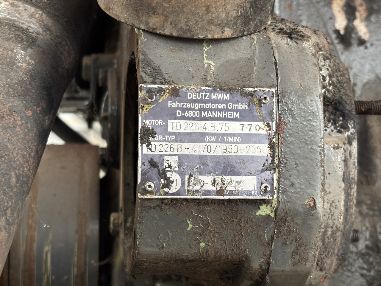 Fendt 309 Deutz TD226-B4 MWM Silnik Blok Pokrywa Obudowa Koło Zamachowe Miska Olejowa CZĘŚCI - גלגל תנופה עבור מכונה חקלאית: תמונה 3 Fendt 309 Deutz TD226-B4 MWM Silnik Blok Pokrywa Obudowa Koło Zamachowe Miska Olejowa CZĘŚCI - גלגל תנופה עבור מכונה חקלאית: תמונה 3