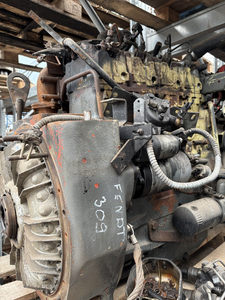 Fendt 309 Deutz TD226-B4 MWM Silnik Blok Pokrywa Obudowa Koło Zamachowe Miska Olejowa CZĘŚCI - גלגל תנופה עבור מכונה חקלאית: תמונה 2 Fendt 309 Deutz TD226-B4 MWM Silnik Blok Pokrywa Obudowa Koło Zamachowe Miska Olejowa CZĘŚCI - גלגל תנופה עבור מכונה חקלאית: תמונה 2