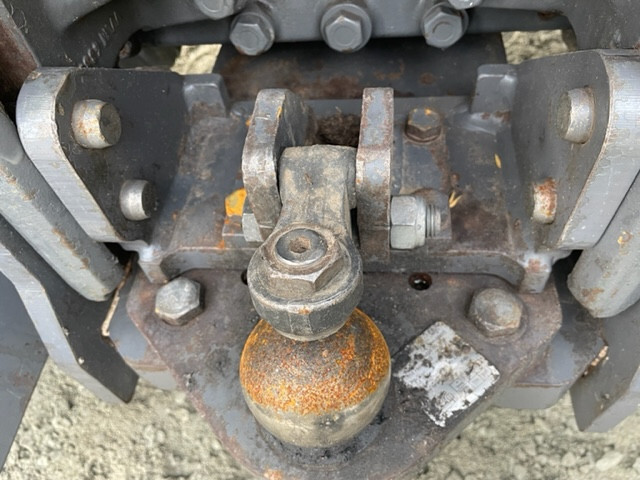 Fendt zaczep kula K80 , 33cm - מסגרת/ שלדה עבור מכונה חקלאית: תמונה 4 Fendt zaczep kula K80 , 33cm - מסגרת/ שלדה עבור מכונה חקלאית: תמונה 4