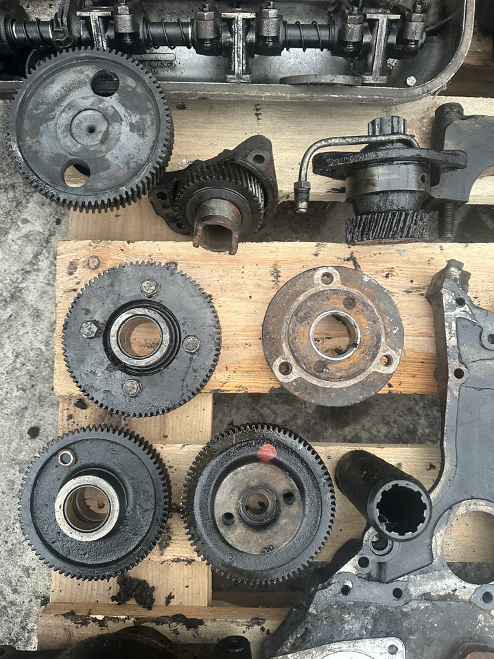 Fiat 780dt Fiat 8045 głowica cylindrów , klawiatura głowicy , rozrząd , części - ראש צילינדר עבור מכונה חקלאית: תמונה 4 Fiat 780dt Fiat 8045 głowica cylindrów , klawiatura głowicy , rozrząd , części - ראש צילינדר עבור מכונה חקלאית: תמונה 4
