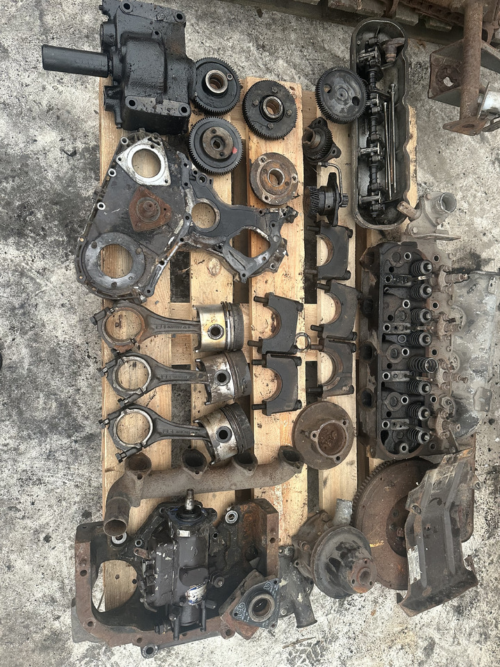 Fiat 780dt Fiat 8045 głowica cylindrów , klawiatura głowicy , rozrząd , części - ראש צילינדר עבור מכונה חקלאית: תמונה 3 Fiat 780dt Fiat 8045 głowica cylindrów , klawiatura głowicy , rozrząd , części - ראש צילינדר עבור מכונה חקלאית: תמונה 3
