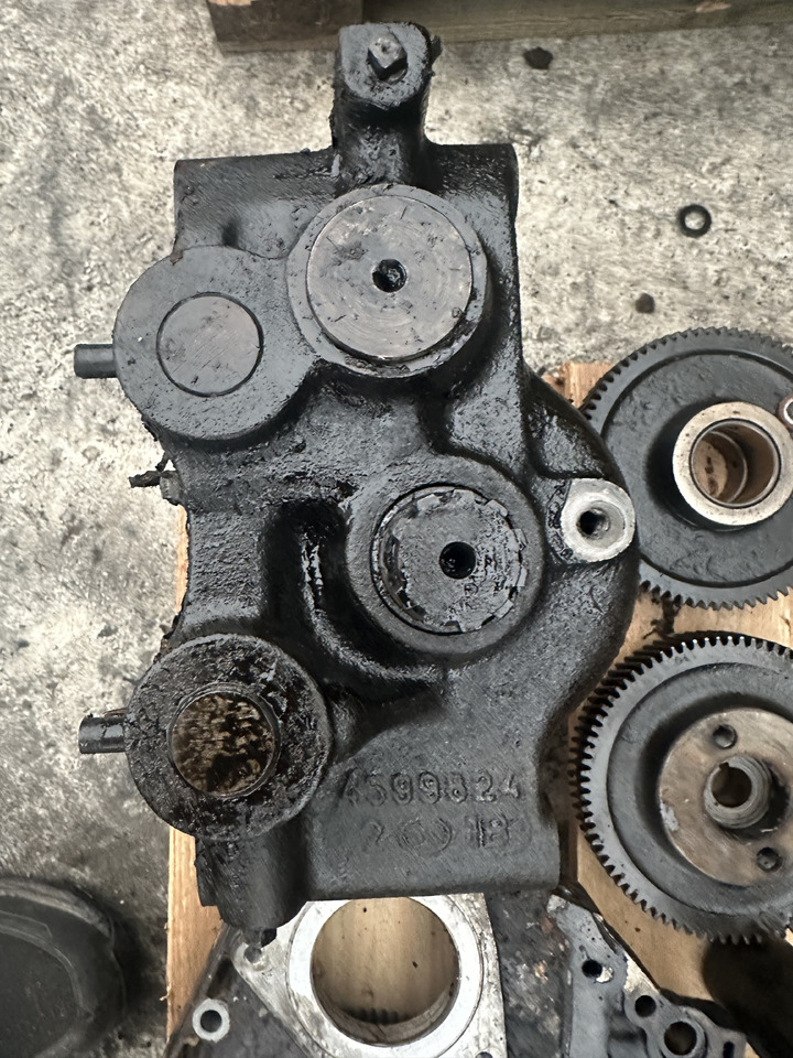 Fiat 780dt Fiat 8045 pompa paliwa , pompa oleju Balansery obudowa rozrządu - משאבת דלק עבור טרקטור חקלאי: תמונה 4 Fiat 780dt Fiat 8045 pompa paliwa , pompa oleju Balansery obudowa rozrządu - משאבת דלק עבור טרקטור חקלאי: תמונה 4