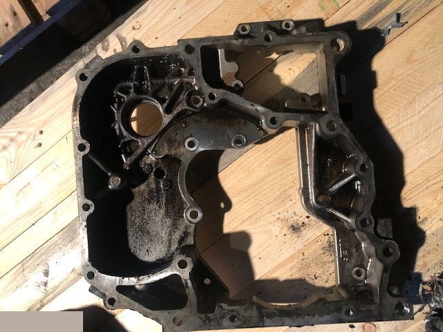 Iveco F4CE04 - Obudowa Rozrządu - מנוע וחלקים עבור מכונה חקלאית: תמונה 2 Iveco F4CE04 - Obudowa Rozrządu - מנוע וחלקים עבור מכונה חקלאית: תמונה 2