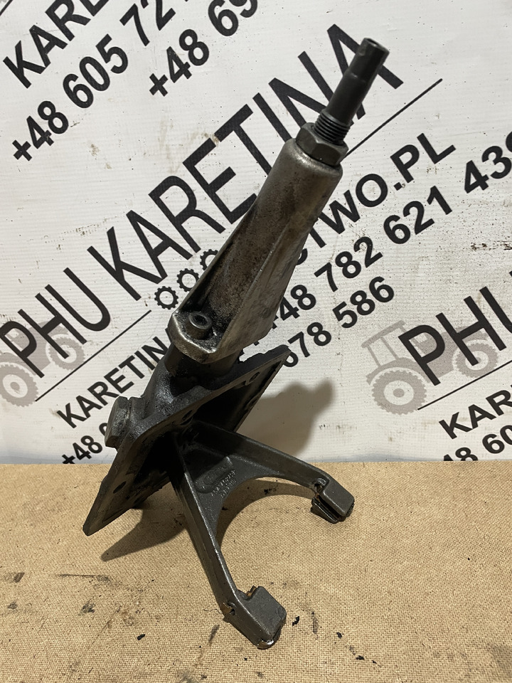 JCB Fastrac - napęd wałek wybieraka skrzyni biegów 454/40250 - תיבת הילוכים וחלקים עבור מכונת בנייה: תמונה 1 JCB Fastrac - napęd wałek wybieraka skrzyni biegów 454/40250 - תיבת הילוכים וחלקים עבור מכונת בנייה: תמונה 1