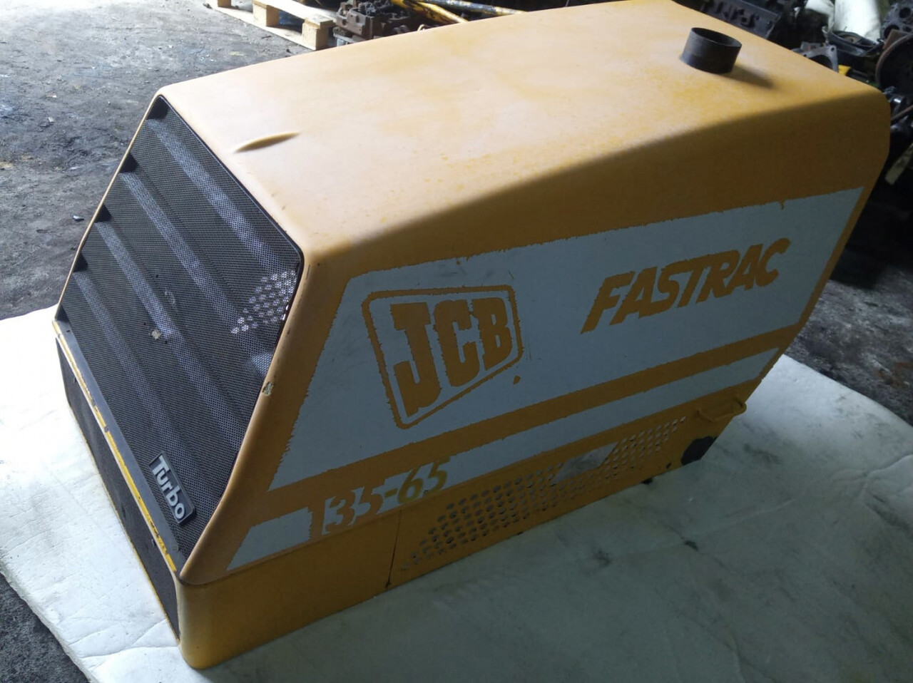 JCB-maska silnika/Fastrack JCB maska/pokrywa - מכסה מנוע עבור מכונה חקלאית: תמונה 2 JCB-maska silnika/Fastrack JCB maska/pokrywa - מכסה מנוע עבור מכונה חקלאית: תמונה 2