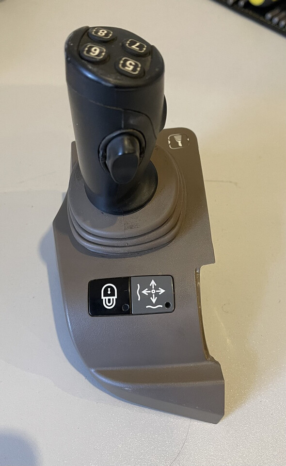 JOHN DEERE RE 566768-joystick 5-funkcyjny/John Deere 6110R/6130R/6215R/7230R - תא ופנים הרכב עבור מכונה חקלאית: תמונה 1 JOHN DEERE RE 566768-joystick 5-funkcyjny/John Deere 6110R/6130R/6215R/7230R - תא ופנים הרכב עבור מכונה חקלאית: תמונה 1