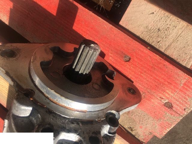 Jcb Fastrack - Pompa Hydrauliczna - משאבה הידרולית עבור מכונה חקלאית: תמונה 2 Jcb Fastrack - Pompa Hydrauliczna - משאבה הידרולית עבור מכונה חקלאית: תמונה 2