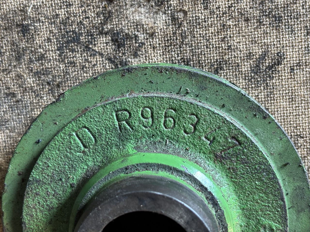 John Deere 1032 1042 1052 4045 Koło Prowadzące R96347 - רולר רצועה עבור מכונה חקלאית: תמונה 2 John Deere 1032 1042 1052 4045 Koło Prowadzące R96347 - רולר רצועה עבור מכונה חקלאית: תמונה 2