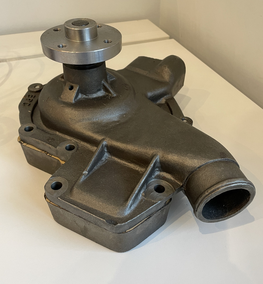 John Deere 4030 4230 4040 4240 4440 - pompa wody AR98549 - משאבת נוזל קירור עבור מכונה חקלאית: תמונה 3 John Deere 4030 4230 4040 4240 4440 - pompa wody AR98549 - משאבת נוזל קירור עבור מכונה חקלאית: תמונה 3