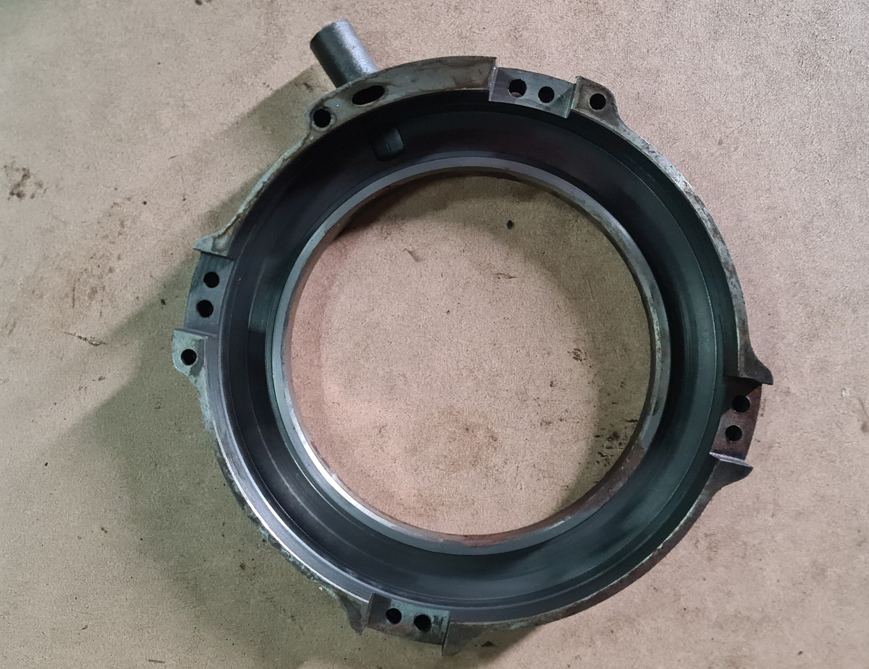 John Deere 4650, 4850 Obudowa R72045 - סרן וחלקים עבור מכונה חקלאית: תמונה 1 John Deere 4650, 4850 Obudowa R72045 - סרן וחלקים עבור מכונה חקלאית: תמונה 1