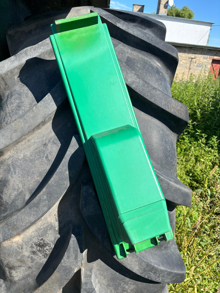 John Deere 6010 6200 6400 6510 Pokrywa obudowy filtra powietrza kabinowego AL153003 - מסנן תא נוסעים עבור מכונה חקלאית: תמונה 1 John Deere 6010 6200 6400 6510 Pokrywa obudowy filtra powietrza kabinowego AL153003 - מסנן תא נוסעים עבור מכונה חקלאית: תמונה 1