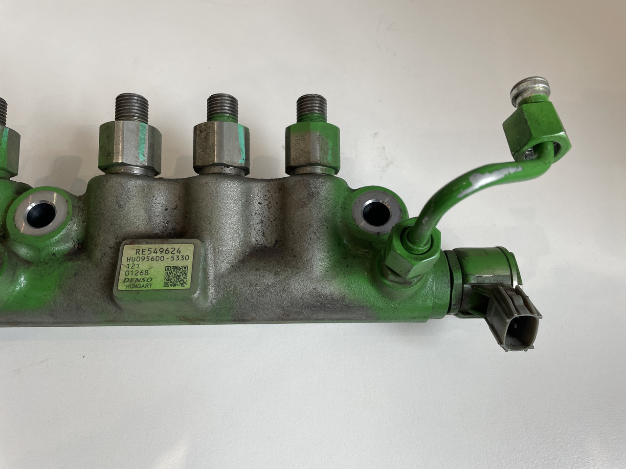 John Deere 6068 - listwa wtryskowa paliwowa RE549624 HU095600-5330 - מערכת דלק עבור מכונה חקלאית: תמונה 3 John Deere 6068 - listwa wtryskowa paliwowa RE549624 HU095600-5330 - מערכת דלק עבור מכונה חקלאית: תמונה 3