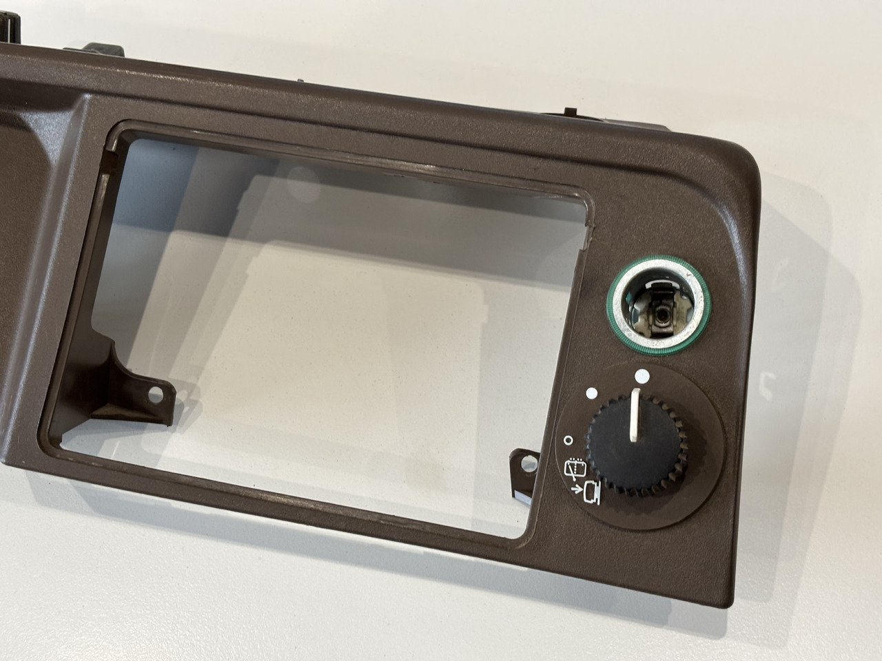 John Deere 6110 6210 Obudowa Ramka Mocowanie L165832 - תא ופנים הרכב עבור מכונה חקלאית: תמונה 3 John Deere 6110 6210 Obudowa Ramka Mocowanie L165832 - תא ופנים הרכב עבור מכונה חקלאית: תמונה 3