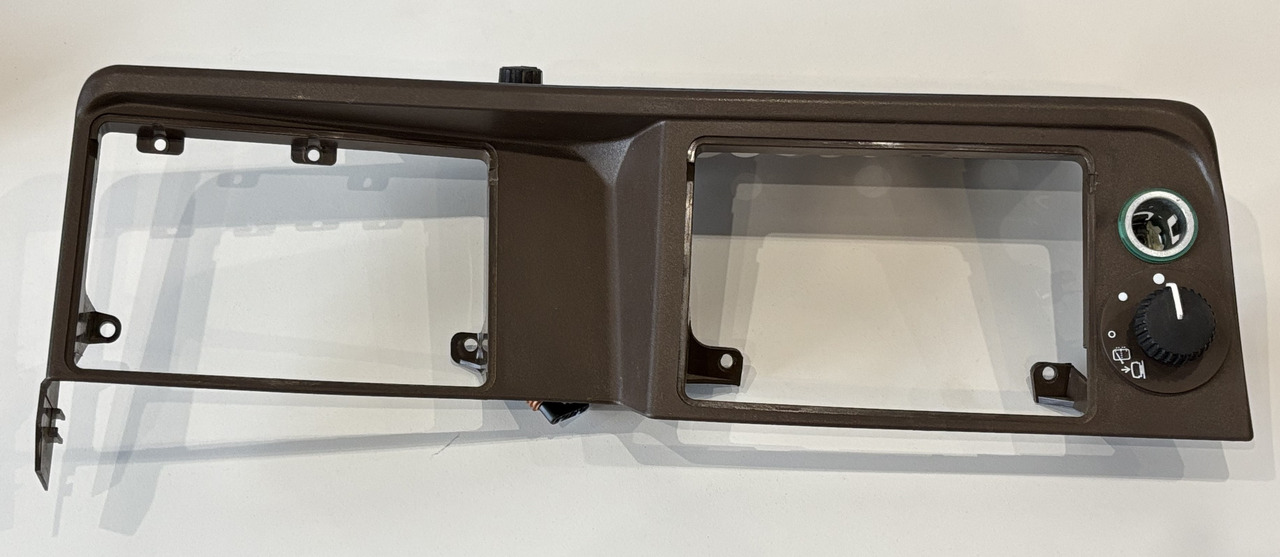 John Deere 6110 6210 Obudowa Ramka Mocowanie L165832 - תא ופנים הרכב עבור מכונה חקלאית: תמונה 1 John Deere 6110 6210 Obudowa Ramka Mocowanie L165832 - תא ופנים הרכב עבור מכונה חקלאית: תמונה 1