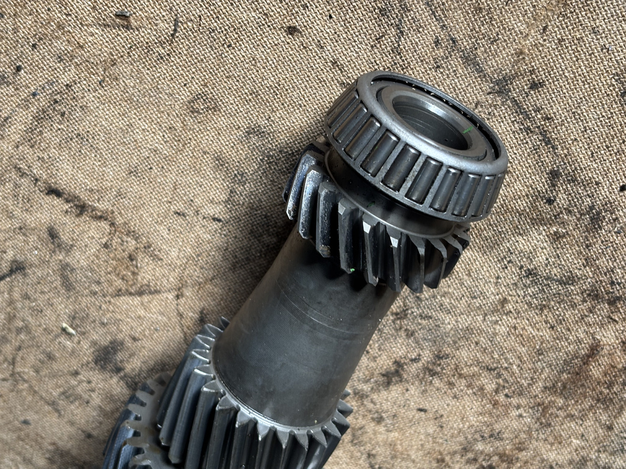 John Deere 6120 6220 Wał Napędowy L153401 - גל הנעה עבור מכונה חקלאית: תמונה 2 John Deere 6120 6220 Wał Napędowy L153401 - גל הנעה עבור מכונה חקלאית: תמונה 2