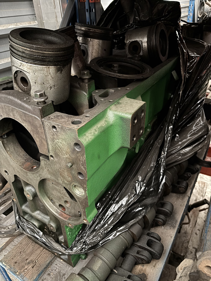 John Deere 6125 R517076 R518736 R518737 Blok Silnika Tłoki Korbowody Wał CZĘŚCI - בלוק צילינדר עבור מכונה חקלאית: תמונה 1 John Deere 6125 R517076 R518736 R518737 Blok Silnika Tłoki Korbowody Wał CZĘŚCI - בלוק צילינדר עבור מכונה חקלאית: תמונה 1