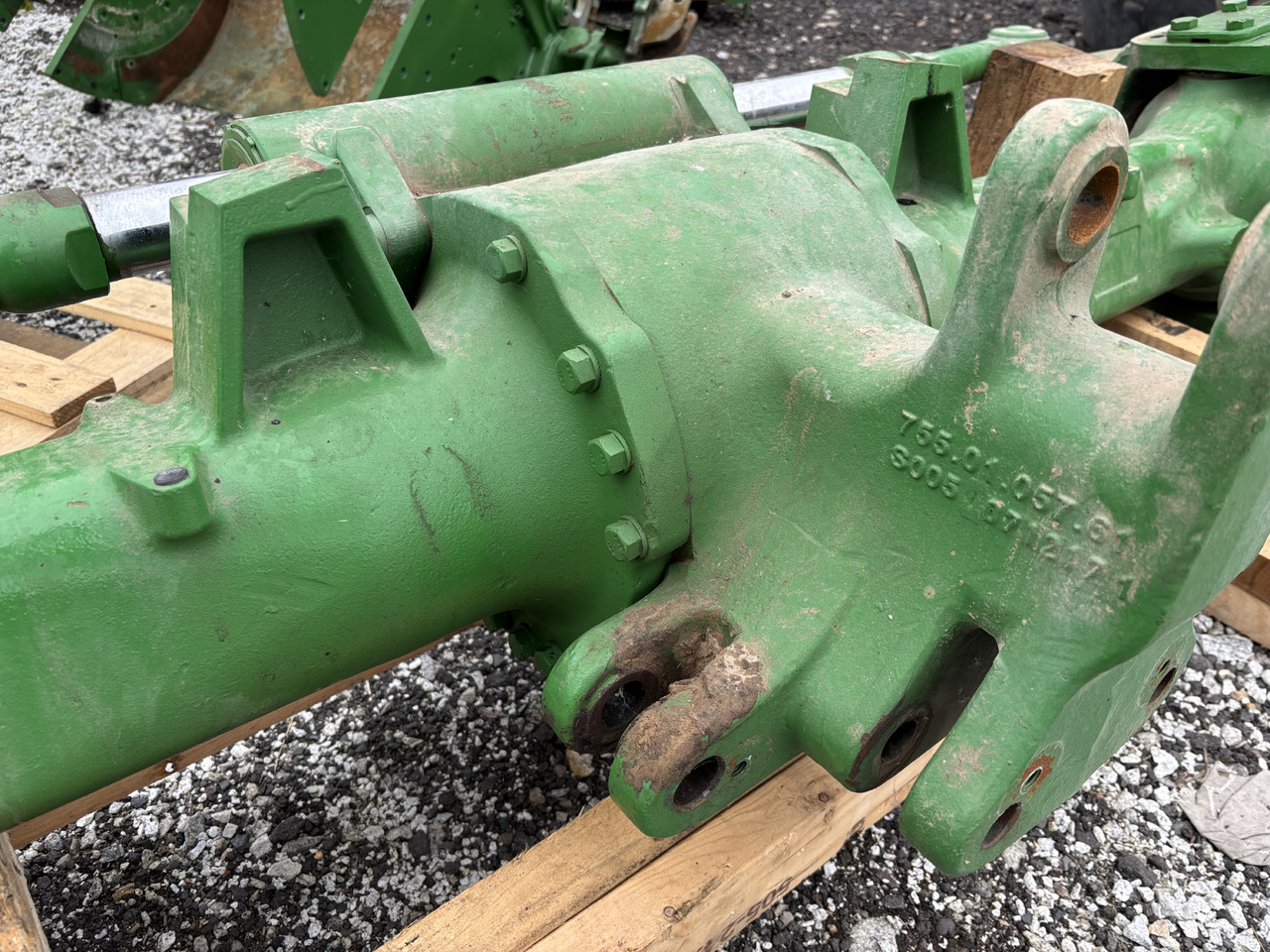 John Deere 6175 6195 6215 6R 175 195 Obudowa Przedniego Mostu Centralna L220175 755.01.057.61 - סרן וחלקים עבור מכונה חקלאית: תמונה 2 John Deere 6175 6195 6215 6R 175 195 Obudowa Przedniego Mostu Centralna L220175 755.01.057.61 - סרן וחלקים עבור מכונה חקלאית: תמונה 2