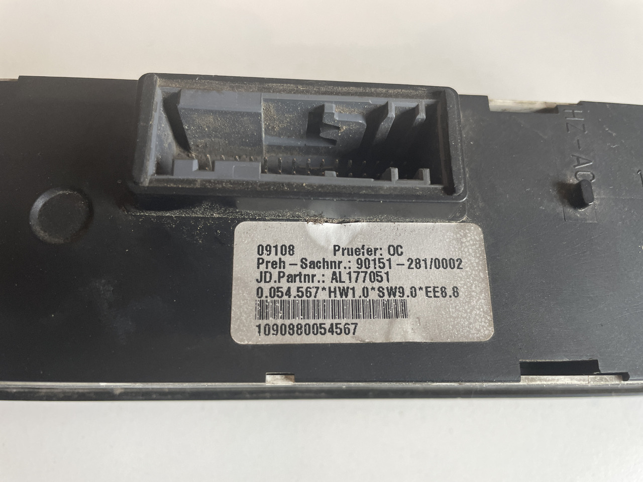 John Deere 6x30 7x30 - sterownik panel klimatyzacji AL177051 AL200050 - תא ופנים הרכב עבור מכונה חקלאית: תמונה 2 John Deere 6x30 7x30 - sterownik panel klimatyzacji AL177051 AL200050 - תא ופנים הרכב עבור מכונה חקלאית: תמונה 2