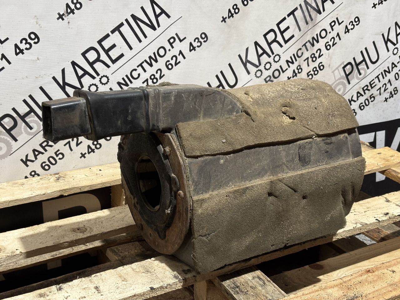 John Deere 7000 7600 7700 7800 7610 7710 7810 Obudowa Filtra Powietrza R125779 - מסנן אוויר עבור מכונה חקלאית: תמונה 1 John Deere 7000 7600 7700 7800 7610 7710 7810 Obudowa Filtra Powietrza R125779 - מסנן אוויר עבור מכונה חקלאית: תמונה 1