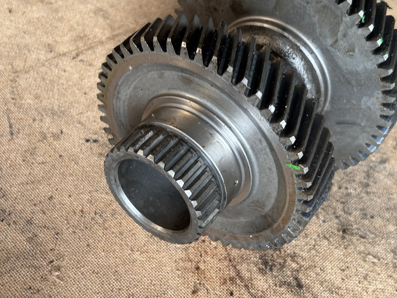 John Deere 7220 7320 Wał L115869 L156144 - גל הנעה עבור מכונה חקלאית: תמונה 4 John Deere 7220 7320 Wał L115869 L156144 - גל הנעה עבור מכונה חקלאית: תמונה 4