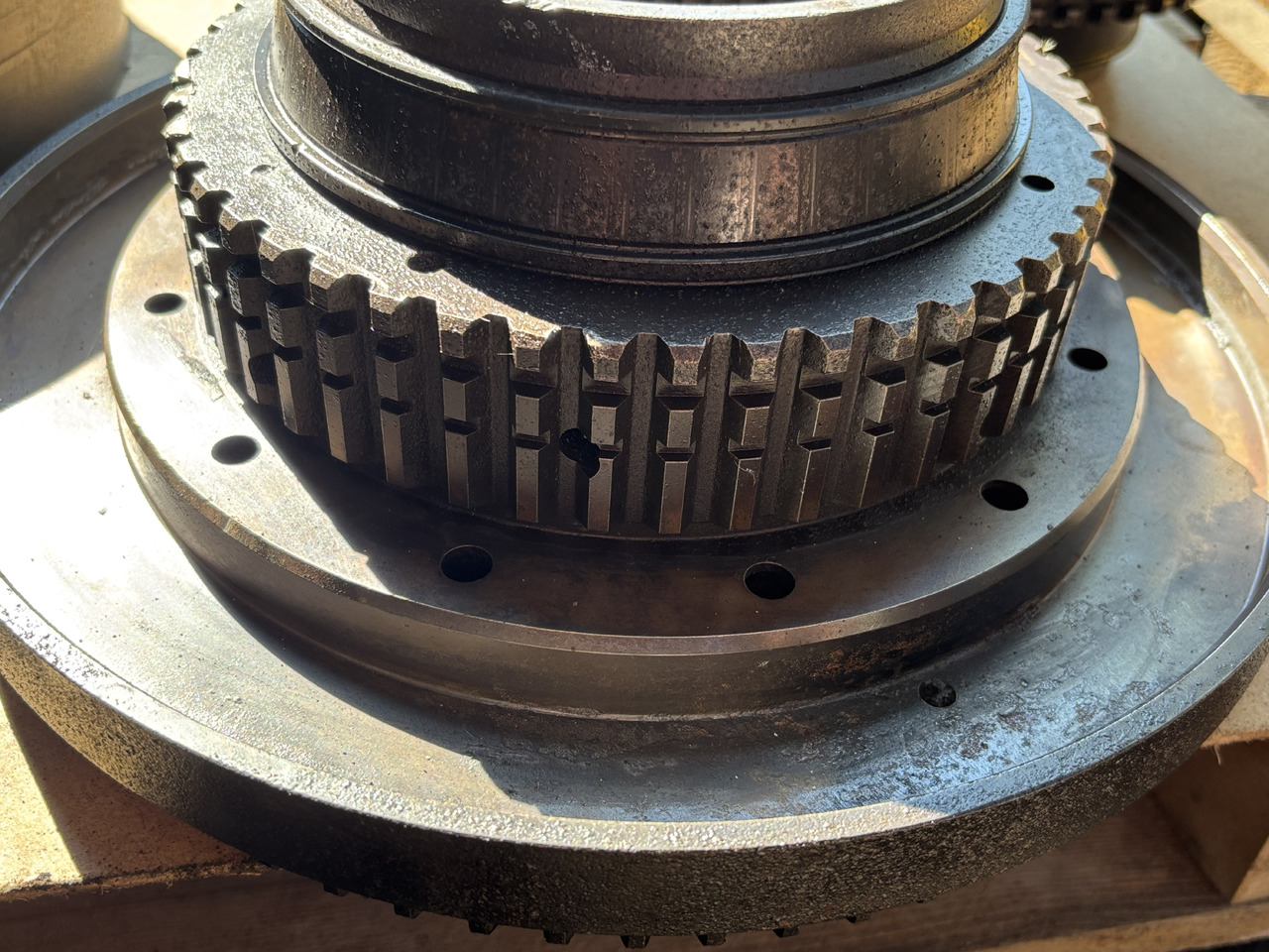 John Deere 7RXXX 7R330 7R 330 Piasta przedniego mostu TA27517 - רכזת גלגלים עבור מכונה חקלאית: תמונה 3 John Deere 7RXXX 7R330 7R 330 Piasta przedniego mostu TA27517 - רכזת גלגלים עבור מכונה חקלאית: תמונה 3