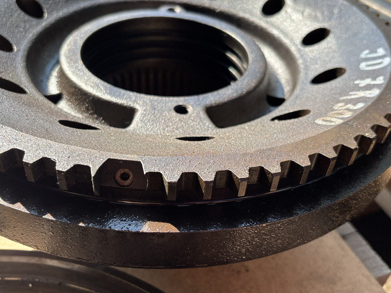 John Deere 7RXXX 7R330 7R 330 Piasta przedniego mostu TA27517 - רכזת גלגלים עבור מכונה חקלאית: תמונה 4 John Deere 7RXXX 7R330 7R 330 Piasta przedniego mostu TA27517 - רכזת גלגלים עבור מכונה חקלאית: תמונה 4