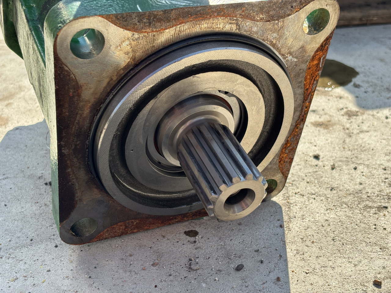 John Deere 8200 8400 8600 9500 9800 Hydromotor AXE78687 - מנוע הידרולי עבור מכונה חקלאית: תמונה 5 John Deere 8200 8400 8600 9500 9800 Hydromotor AXE78687 - מנוע הידרולי עבור מכונה חקלאית: תמונה 5