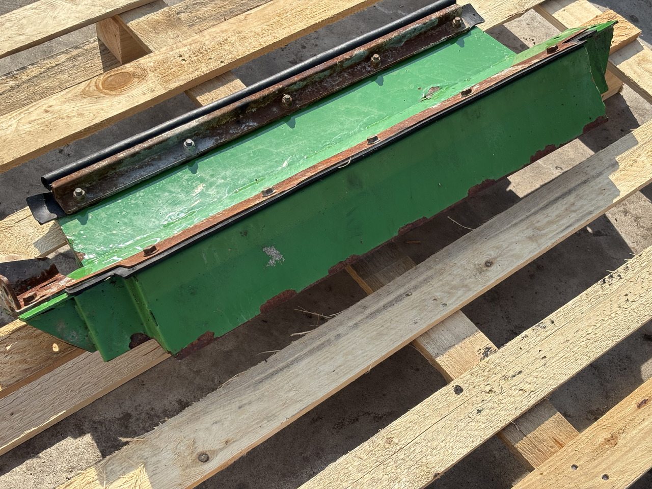 John Deere 8600 Kaptur Osłona Maska AXE46452 - מכסה מנוע עבור מכונה חקלאית: תמונה 4 John Deere 8600 Kaptur Osłona Maska AXE46452 - מכסה מנוע עבור מכונה חקלאית: תמונה 4