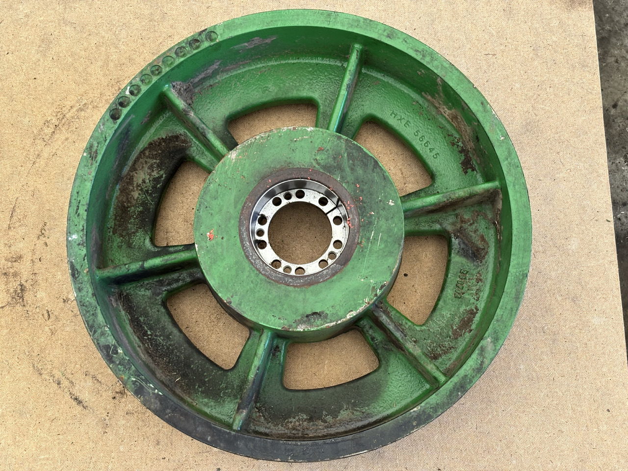 John Deere 8600 Koło napędowe głowicy tnącej HXE58645 - גוף וחלק חיצוני עבור מכונה חקלאית: תמונה 2 John Deere 8600 Koło napędowe głowicy tnącej HXE58645 - גוף וחלק חיצוני עבור מכונה חקלאית: תמונה 2