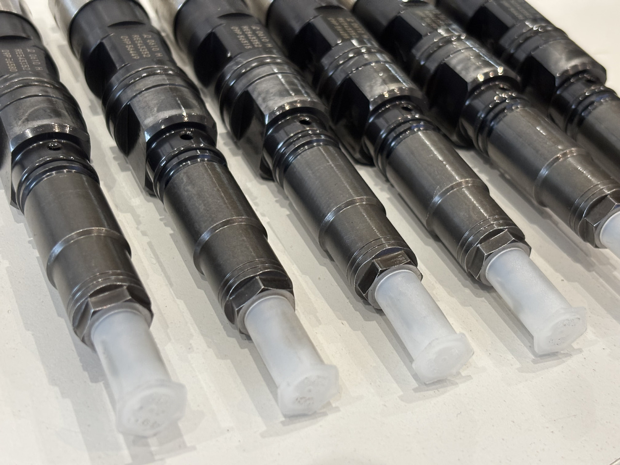 John Deere 9.0L HPCR RE543352 Wtryskiwacz Wtryskiwacze 095000-0610 RE543605 0610 PO REGENERACJI - מזרק עבור מכונה חקלאית: תמונה 2 John Deere 9.0L HPCR RE543352 Wtryskiwacz Wtryskiwacze 095000-0610 RE543605 0610 PO REGENERACJI - מזרק עבור מכונה חקלאית: תמונה 2