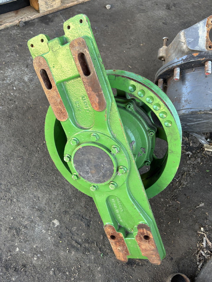 John Deere X9 1000 1100 - Front End Belt Drive Sheave, Fixed Speed W/ Clutch, LH - חגורה עבור מכונה חקלאית: תמונה 3 John Deere X9 1000 1100 - Front End Belt Drive Sheave, Fixed Speed W/ Clutch, LH - חגורה עבור מכונה חקלאית: תמונה 3