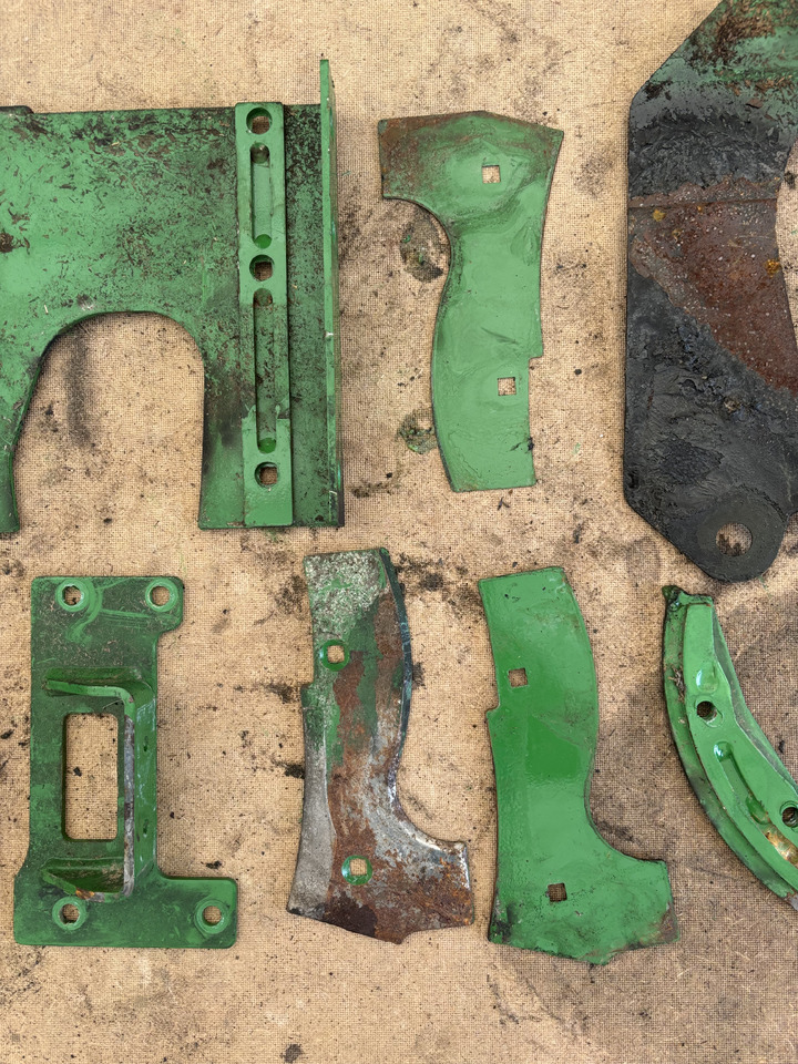 Johne Deere 8600 Obudowa Osłona Blacha Mocowanie - גוף וחלק חיצוני עבור מכונה חקלאית: תמונה 3 Johne Deere 8600 Obudowa Osłona Blacha Mocowanie - גוף וחלק חיצוני עבור מכונה חקלאית: תמונה 3