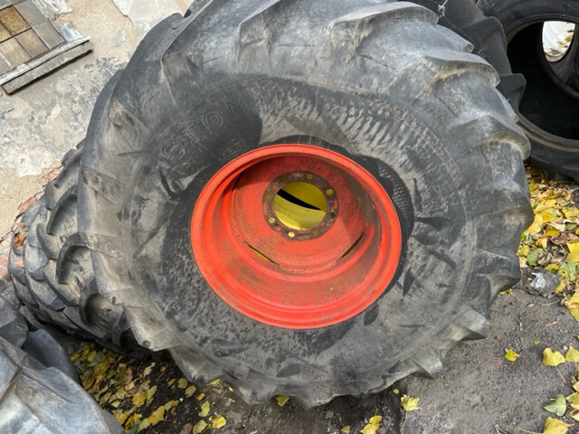 Koło claas Dominator 23.1-26 - חבילת גלגלים וצמיגים עבור מכונה חקלאית: תמונה 1 Koło claas Dominator 23.1-26 - חבילת גלגלים וצמיגים עבור מכונה חקלאית: תמונה 1