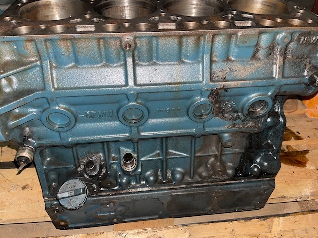 Kubota V3600-T blok cylindrów - בלוק צילינדר עבור מכונה חקלאית: תמונה 3 Kubota V3600-T blok cylindrów - בלוק צילינדר עבור מכונה חקלאית: תמונה 3