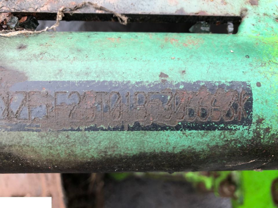 Ładowarka Merlo P34.7 PLUS 2005 rok - CZĘŚCI - OSIE - סרן וחלקים עבור מפעיל טלסקופי: תמונה 2 Ładowarka Merlo P34.7 PLUS 2005 rok - CZĘŚCI - OSIE - סרן וחלקים עבור מפעיל טלסקופי: תמונה 2
