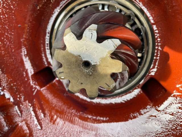 Liebherr L544 atak talerz 9:35 , ZF AP-409/DK , ZF4460366063 - הילוך דיפרנציאלי עבור מכונת בנייה: תמונה 2 Liebherr L544 atak talerz 9:35 , ZF AP-409/DK , ZF4460366063 - הילוך דיפרנציאלי עבור מכונת בנייה: תמונה 2