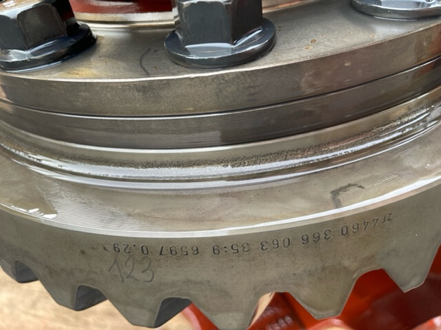 Liebherr L544 atak talerz 9:35 , ZF AP-409/DK , ZF4460366063 - הילוך דיפרנציאלי עבור מכונת בנייה: תמונה 5 Liebherr L544 atak talerz 9:35 , ZF AP-409/DK , ZF4460366063 - הילוך דיפרנציאלי עבור מכונת בנייה: תמונה 5