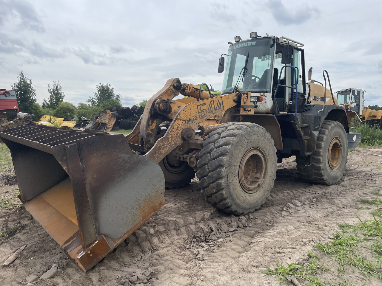Liebherr L544 - koło felga opona - חישוק עבור מכונה חקלאית: תמונה 1 Liebherr L544 - koło felga opona - חישוק עבור מכונה חקלאית: תמונה 1